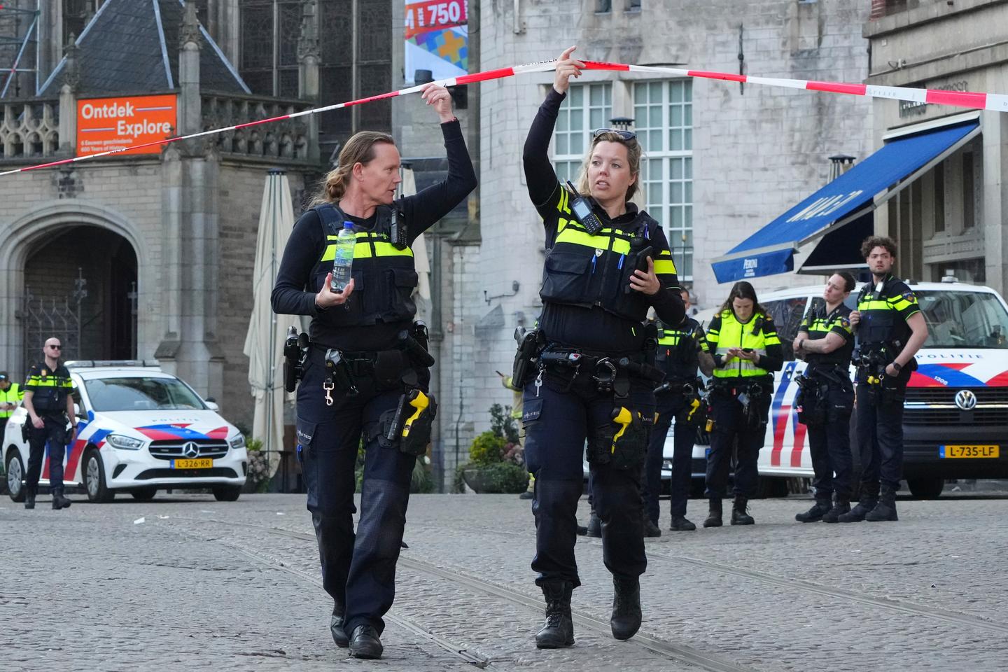 A stabbing attack in Amsterdam wounds five people, including four foreigners