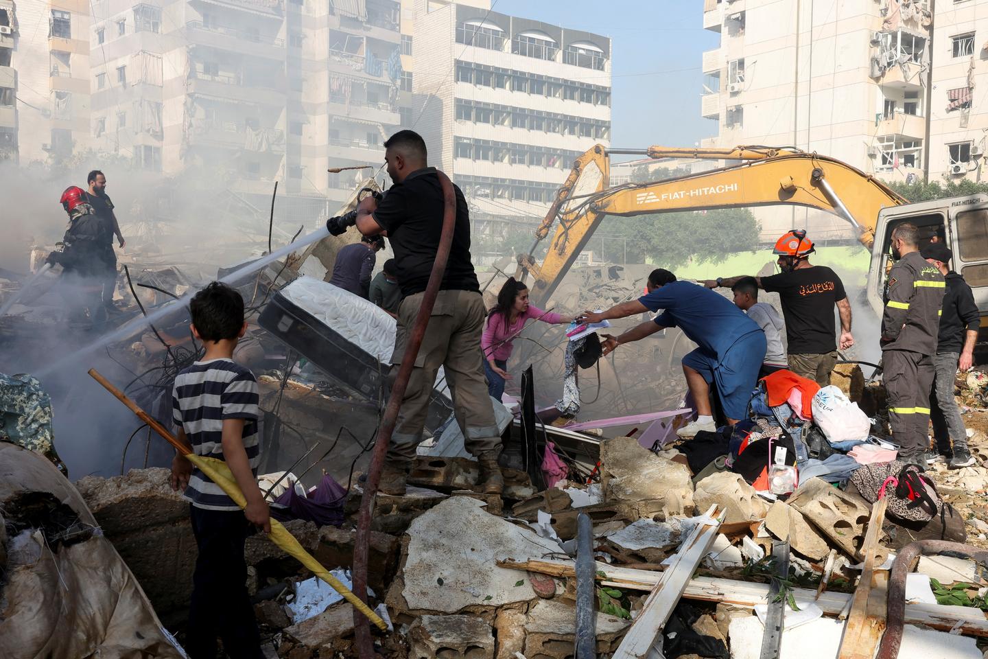 Israël bombarde la banlieue sud de Beyrouth, une première depuis la trêve avec le Hezbollah