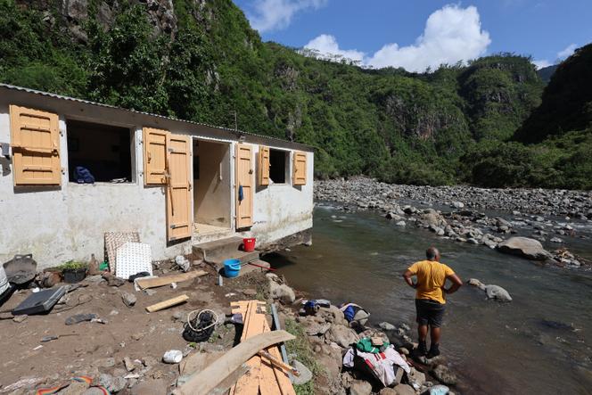 Maison endommagée par le cyclone Garance à La Colline, près de Saint-Denis de La Réunion, le 2 mars 2025.