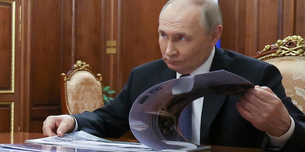 Le président russe, Vladimir Poutine, au Kremlin à Moscou, vendredi 28 mars 2025.