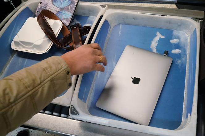 Contrôle de sécurité à l’aéroport LaGuardia, à New York, le 31 janvier 2019.
