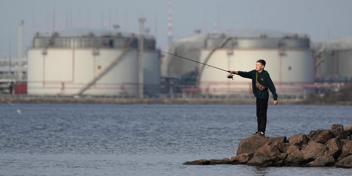 L'UE rejette l'assouplissement des sanctions pétrolières russes malgré la pression sur les prix