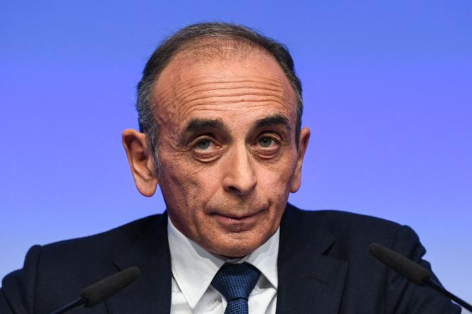 French far-right presidential candidate Eric Zemmour addresses his supporters, in Paris, on April 10, 2022.