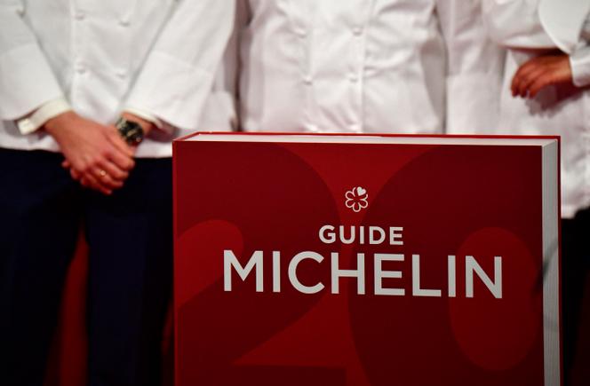 Des cuisiniers assistent à la cérémonie de remise des étoiles Michelin Allemagne, à Berlin, en février 2019.