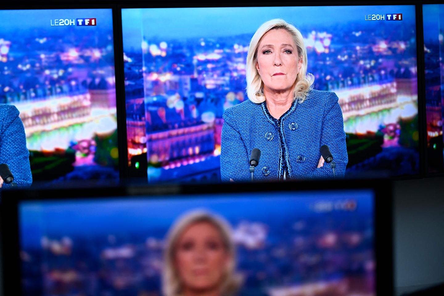 What the convictions of Sarkozy and Le Pen have in common: Media and political attacks against the courts