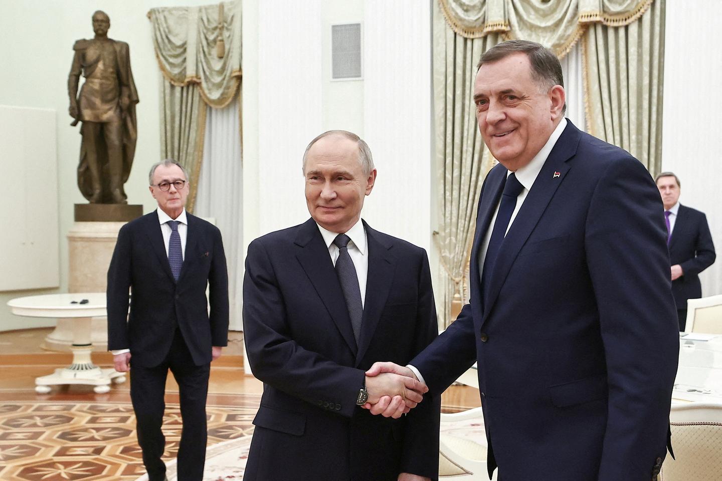 Putin receives Bosnia's wanted Serb leader Dodik in Kremlin