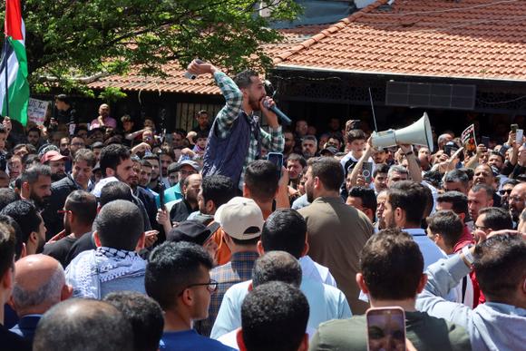 Un rassemblement après la prière en soutien aux Palestiniens de Gaza, à Amman, en Jordanie, le 4 avril 2025.