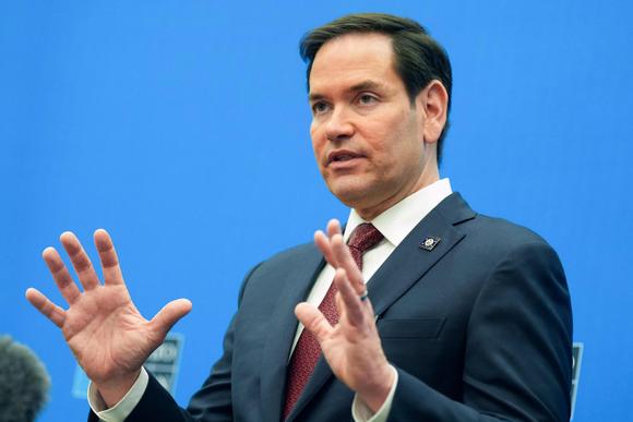 Le secrétaire d’Etat américain, Marco Rubio, lors d’une déclaration dans le cadre de la réunion des ministres des affaires étrangères de l’Organisation du traité de l’Atlantique Nord (OTAN) à son siège, Bruxelles, le 4 avril 2025.