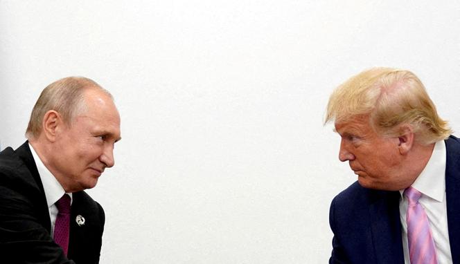 Vladimir Poutine et Donald Trump lors d’un entretien bilatéral à Osaka (Japon), le 28 juin 2019.