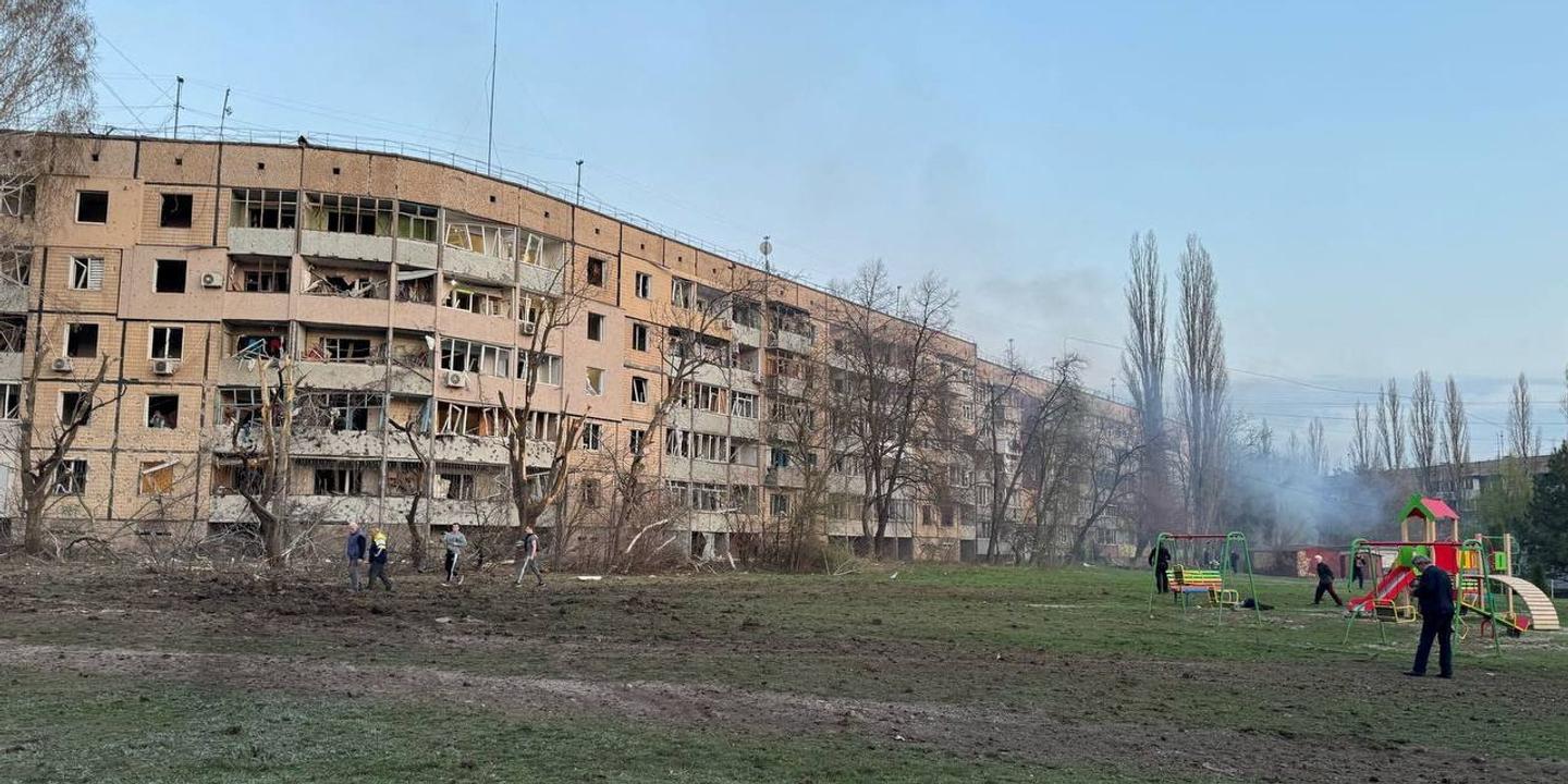 En direct, guerre en Ukraine : Kiev accuse Moscou de « crime de guerre » après un tir de missile sur Kryvy Rih