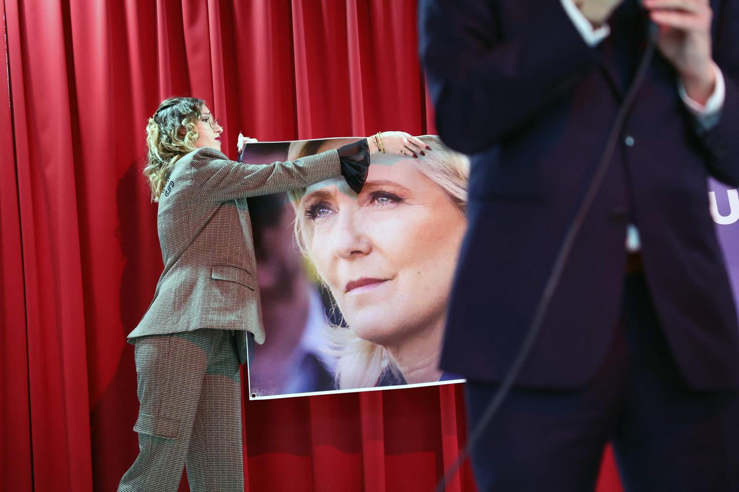 French far-right to stage rally in support of convicted Le Pen