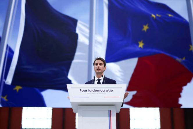 O Secretário Geral do Renascimento, Gabriel Attal, durante uma reunião política do Partido Renascentista, em Saint-denis, em 6 de abril de 2025.