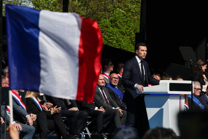 Le président du Rassemblement national, Jordan Bardella, lors d’un rassemblement de soutien à Marine Le Pen, à Paris, le 6 avril 2025.