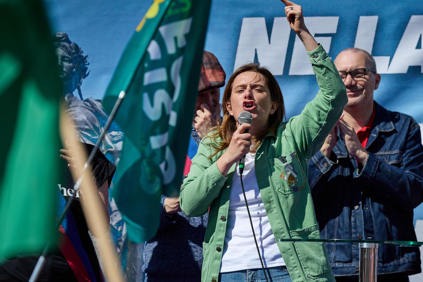 French left protests against far right but remains divided
