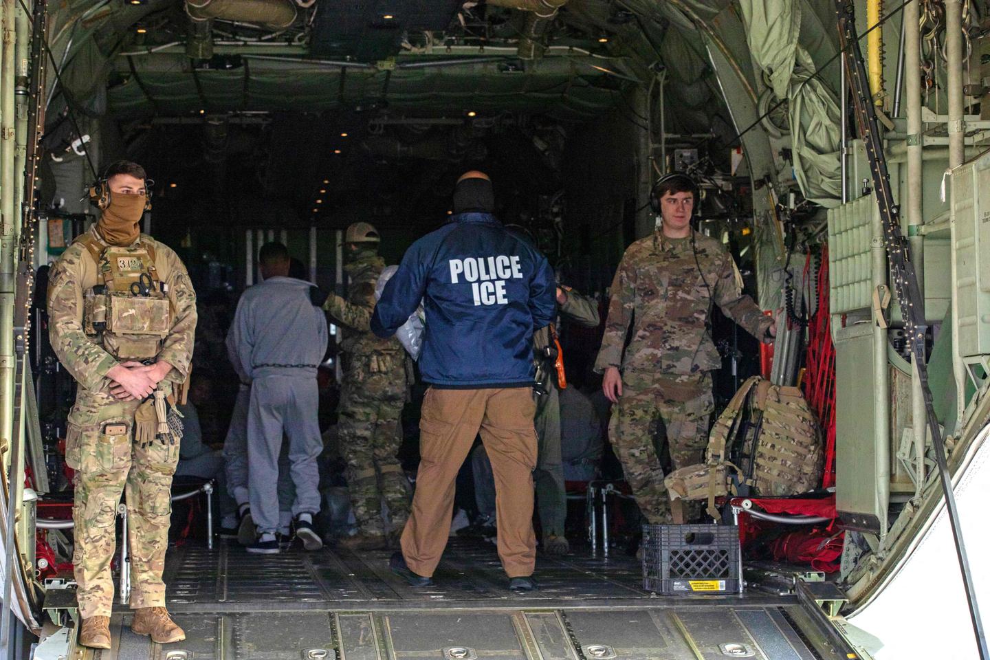 Supreme Court allows Trump to deport Venezuelans under wartime law