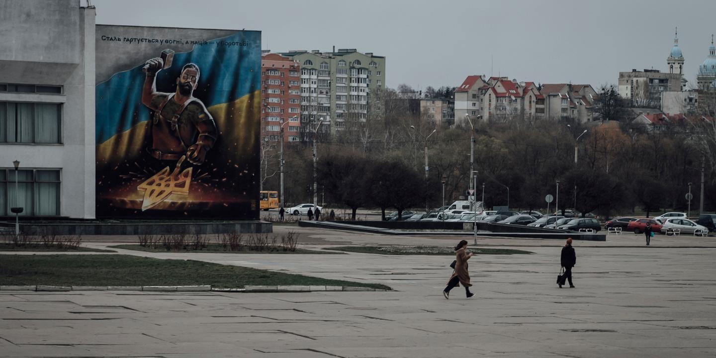 En direct, guerre en Ukraine : un missile balistique russe fait trois morts et onze blessés à Soumy