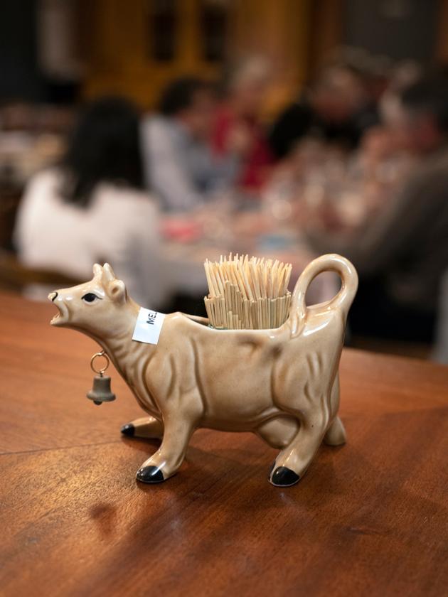 Le restaurant A la bonne tablée, à l’occasion de sa soirée « célibataires », à Mortroux (Creuse), le 21 mars 2025.