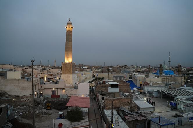 La mosquée Al-Nouri, avec son minaret penché, datant du XIIe siècle, détruite par les combattants de l’organisation Etat islamique en 2017, et reconstruite à partir de 2021, dans la vieille ville de Mossoul (Irak), le 5 février 2025.