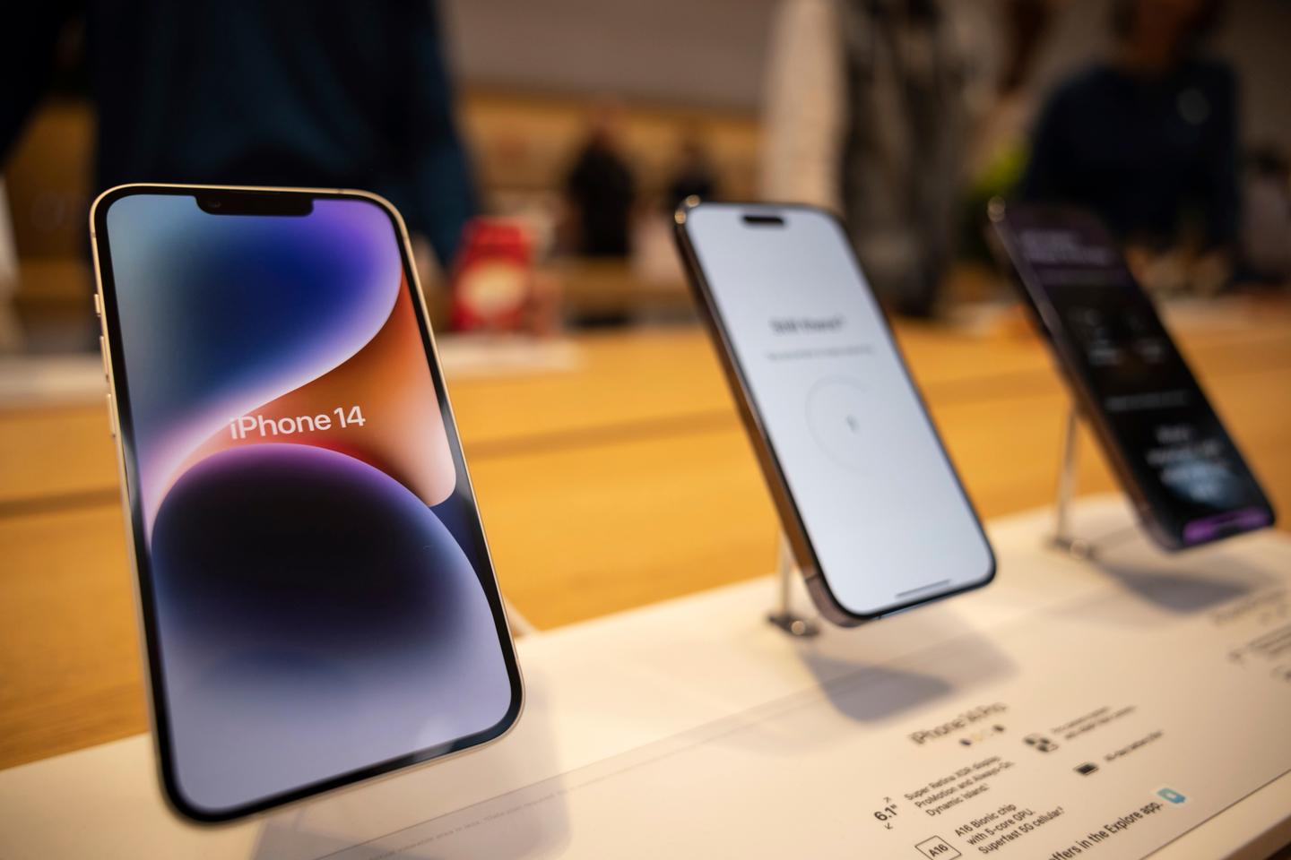 US exempts smartphones, computers and semiconductors from tariffs