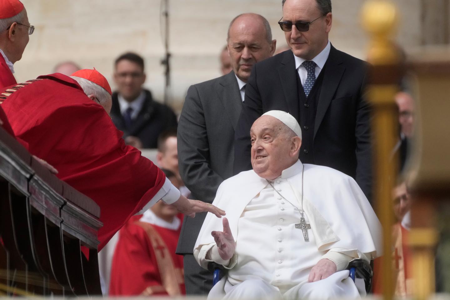 Pope Francis makes public appearance in St Peter's Square for Palm Sunday