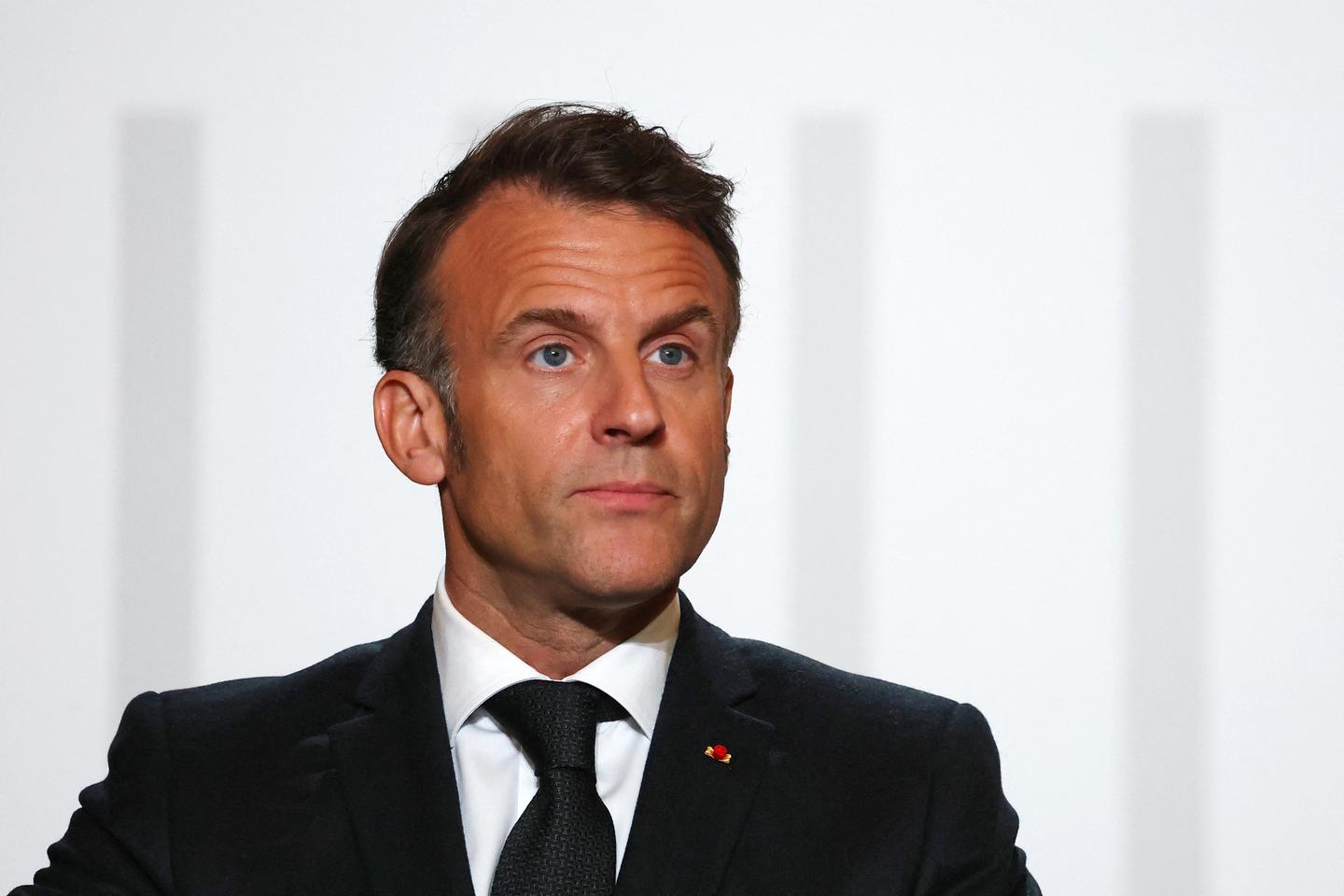Emmanuel Macron appelle les chercheurs internationaux à « choisir » la France et l’Europe, avec un « rendez-vous le 5 mai »