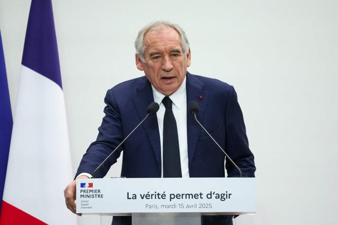 Le premier ministre, François Bayrou, lors de la réunion du « comité d’alerte sur le budget », à Paris, le 15 avril 2025.