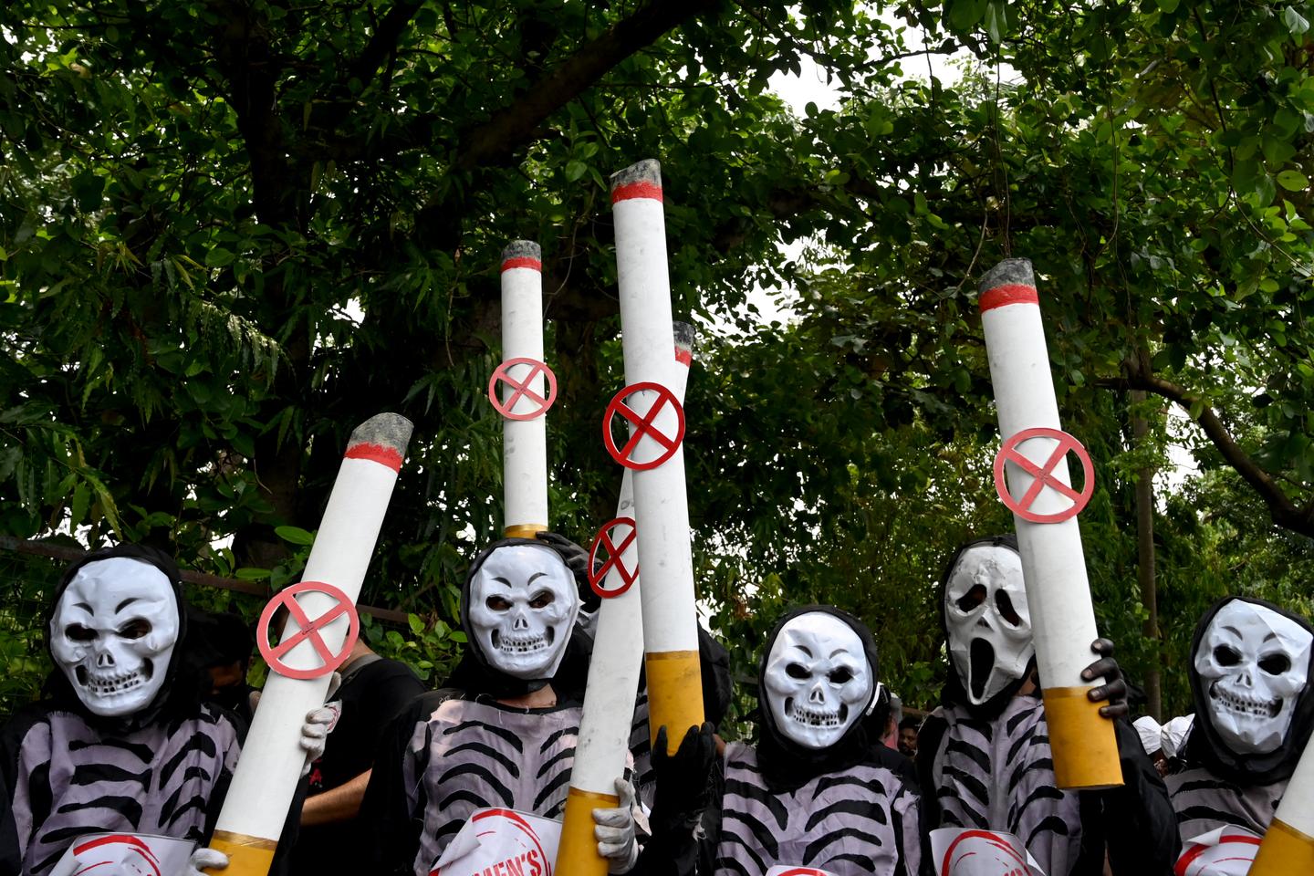 « Nos sociétés doivent prendre conscience que l’industrie du tabac les empoisonne en tant que telles »