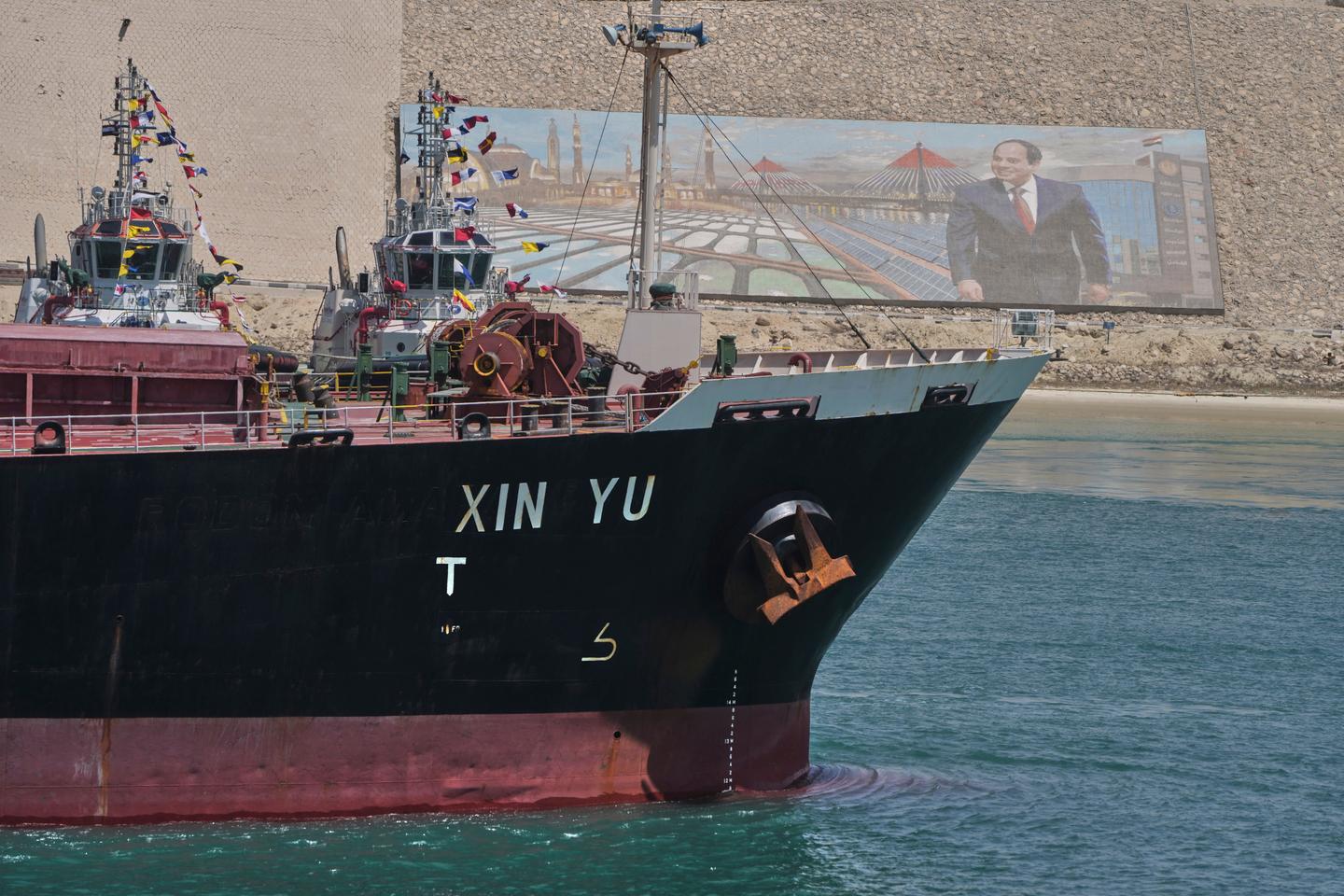US imposes new port fees on Chinese ships