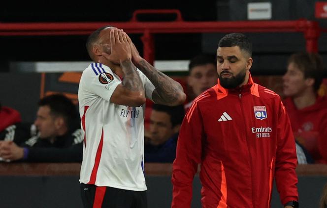 Expulsé à la 89ᵉ minute, Corentin Tolisso a laissé son équipe en infériorité numérique toute la prolongation. « Je prends ce deuxième carton qui nous fait du mal. Avec l’expérience que j’ai, j’aurais dû être plus intelligent », a admis le milieu auprès de Canal +.