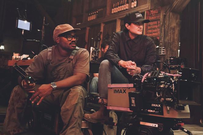 Le réalisateur Ryan Coogler et la directrice de la photographie Autumn Durald Arkapaw sur le plateau de tournage du film « Sinners », en Louisiane, le 14 juin 2024.