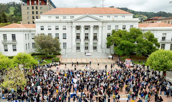 Manifestation contre l’administration Trump sur le campus de l’université Berkeley, en Californie, le 17 avril 2025.