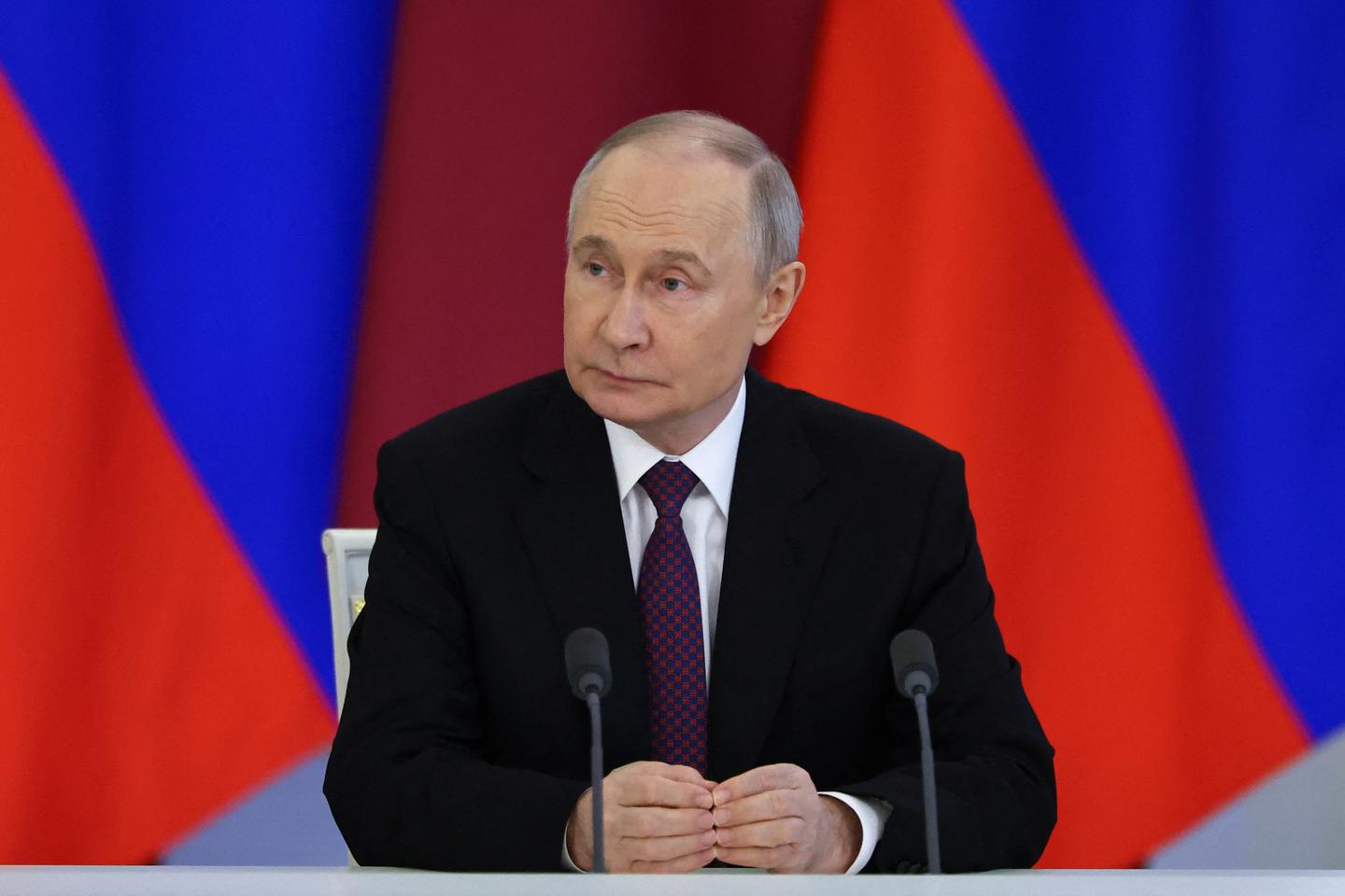 Putin announces 'Easter truce' in Ukraine