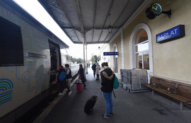 Le train à destination de Bergerac dans la gare de Sarlat, en Dordogne, le 20 février 2018.