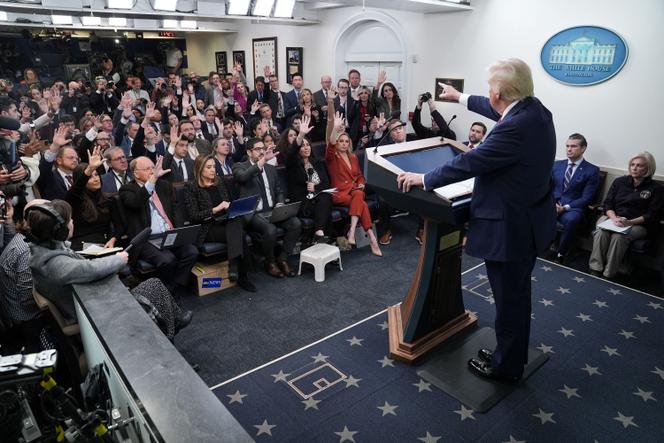 Donald Trump devant la presse, à la Maison Blanche, à Washington, le 30 janvier 2025.