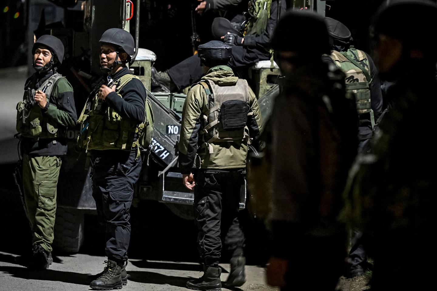 India: Gunmen kill at least 20 tourists in Kashmir