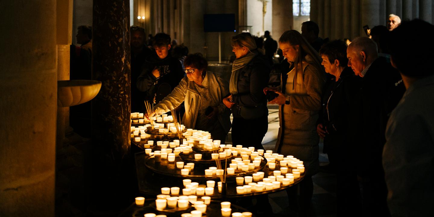 Funérailles du pape François : les drapeaux mis en berne samedi en France