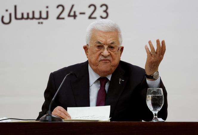 The Palestinian president, Mahmoud Abbas, celebrates a leadership meeting in Ramallah, in the West Bank occupied by Israel, on April 23, 2025.