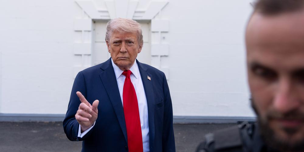 Le président américain, Donald Trump, à la Maison Blanche, le 23 avril 2025. - ALEX BRANDON / AP