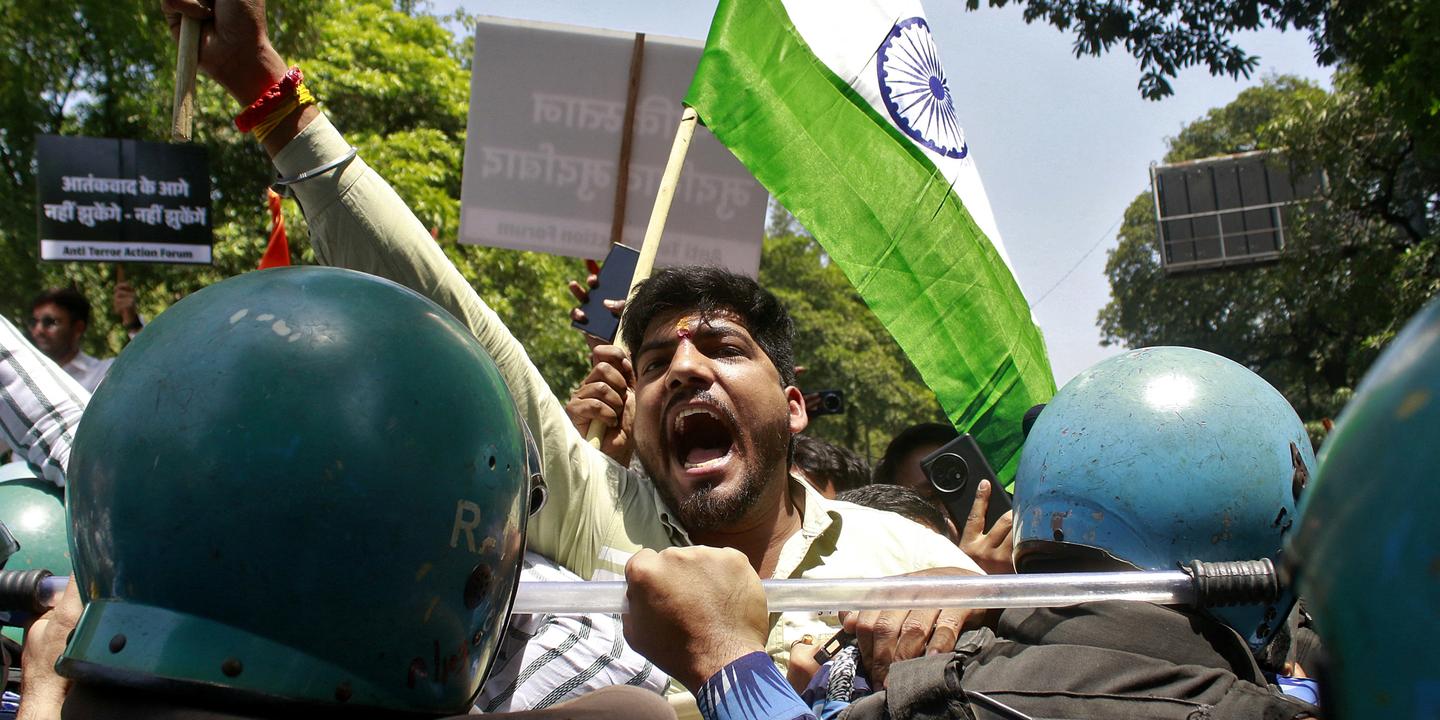 India and Pakistan cancel visas of each others' nationals amid escalating tensions
