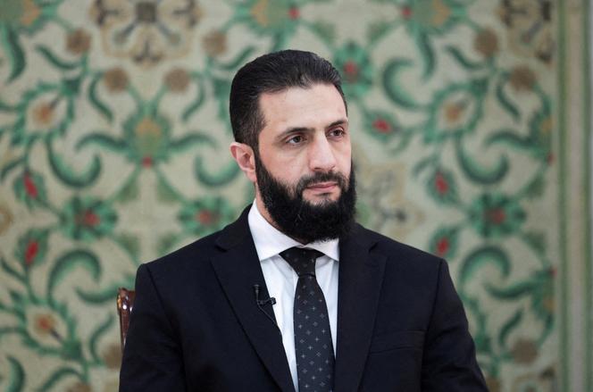 Le président de la Syrie, Ahmed Al-Charaa, au palais présidentiel, à Damas, le 10 mars 2025.