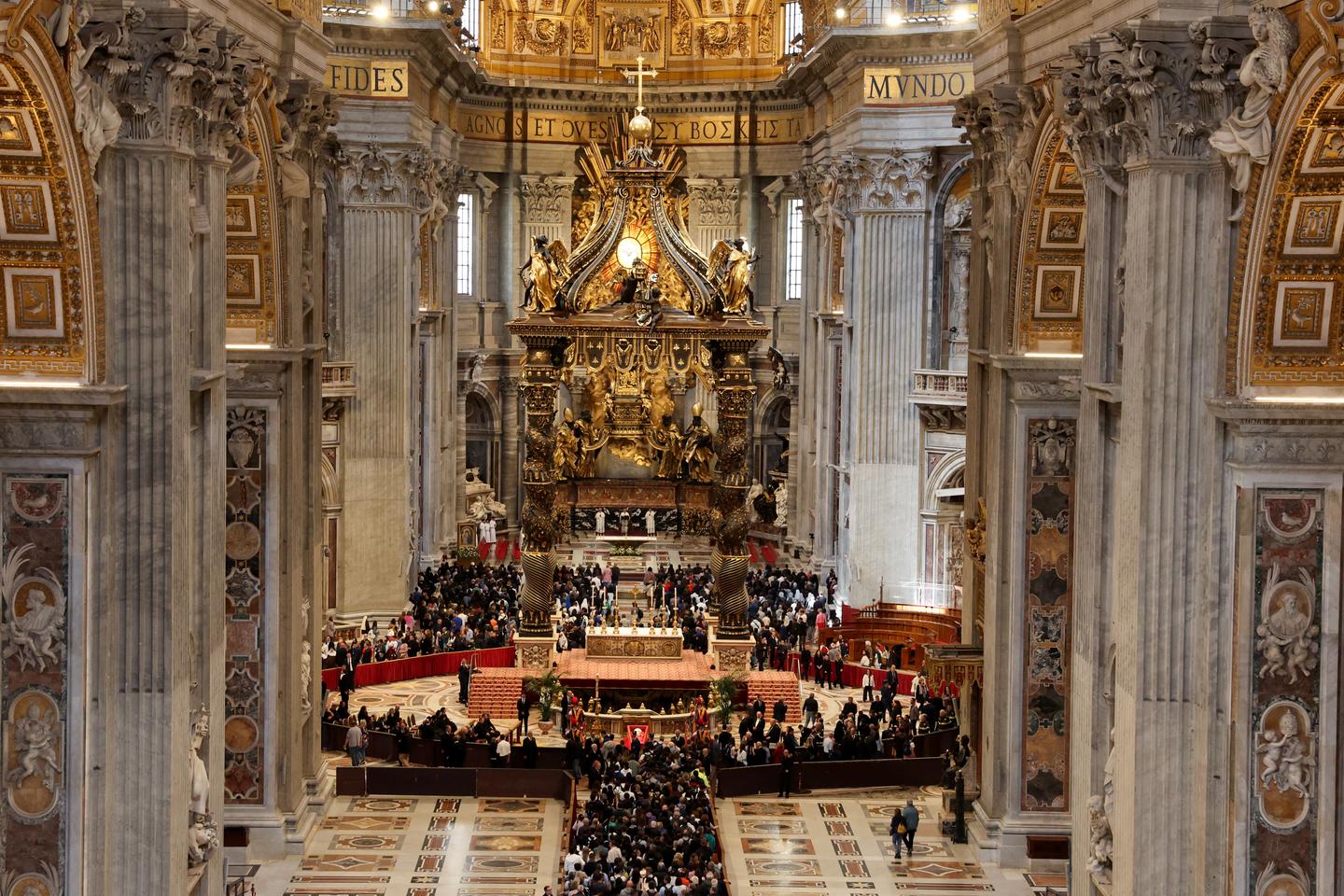 Huge crowds pack Vatican ahead of pope's funeral