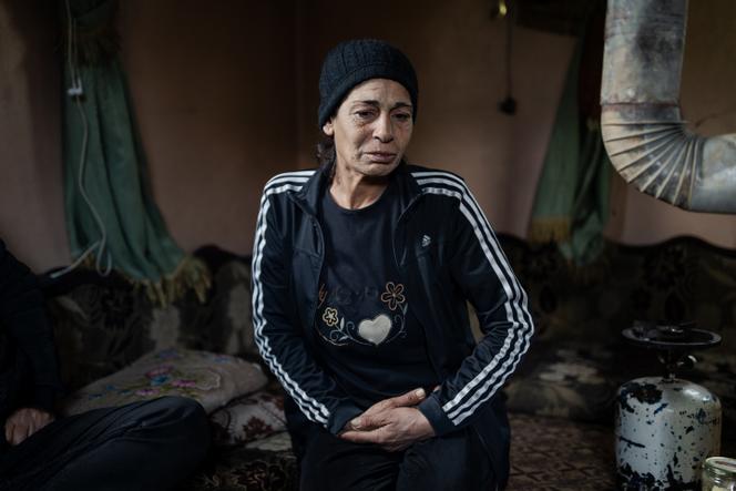 Najah Ali, dont la fille, Dhoua, a été enlevée le 24 mars. A Tell Salhab (Syrie), le 5 avril 2025.