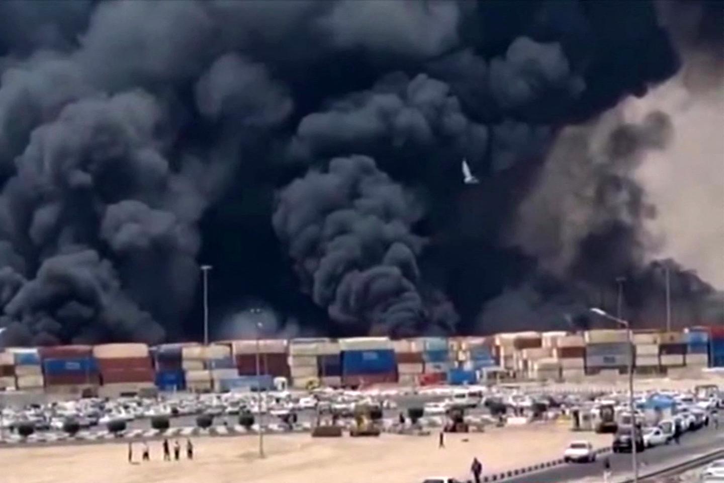 At leasts 280 people injured by explosion in Iranian port
