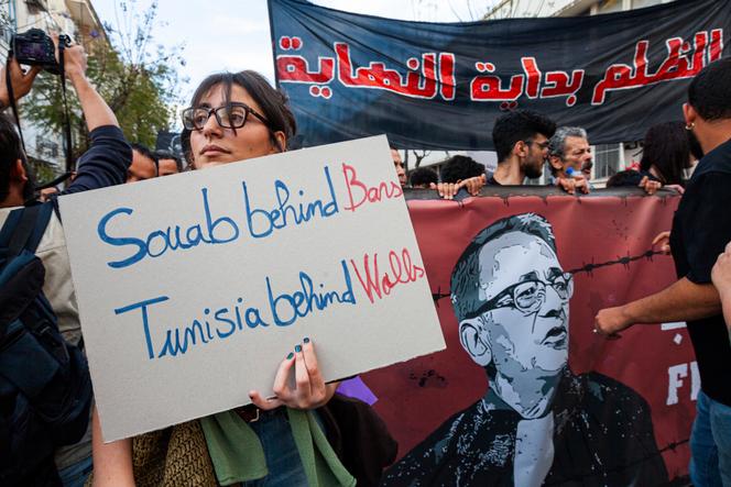 Manifestation en solidarité avec Ahmed Souab, à Tunis, le 25 avril.