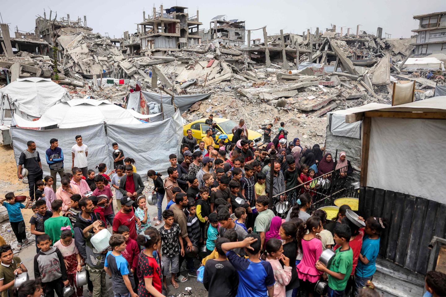 Une centaine d’habitants de la bande de Gaza évacués vers la France : « Vous ne pouvez pas imaginer ce qu’on a traversé »