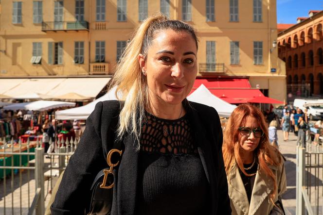 La fondatrice de l’agence d’influenceurs Shauna Events, Magali Berdah, arrive à son procès pour faillite et blanchiment d’argent au palais de justice de Nice, le 30 septembre 2024.