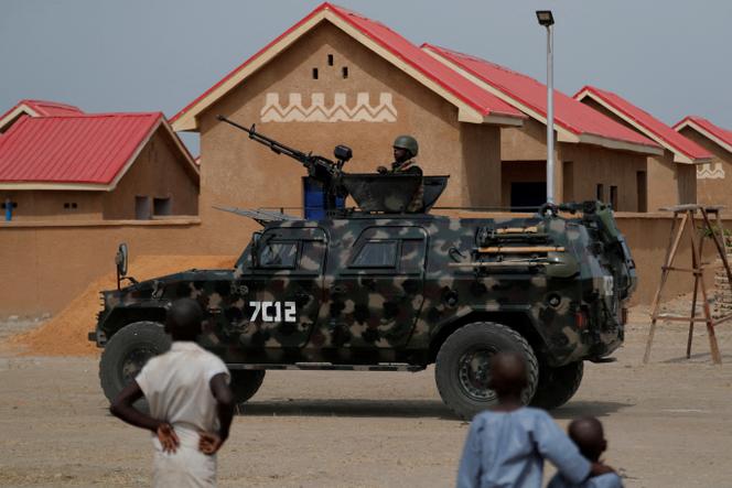 Un véhicule blindé des forces de sécurité nigérianes dans l’Etat de Borno, au Nigeria, le 21 octobre 2022.