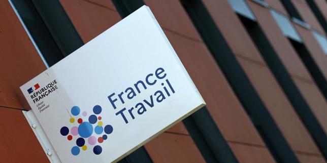 Le chômage atteint 7,4 % en France, après une légère hausse au premier trimestre 2025, selon l’Insee