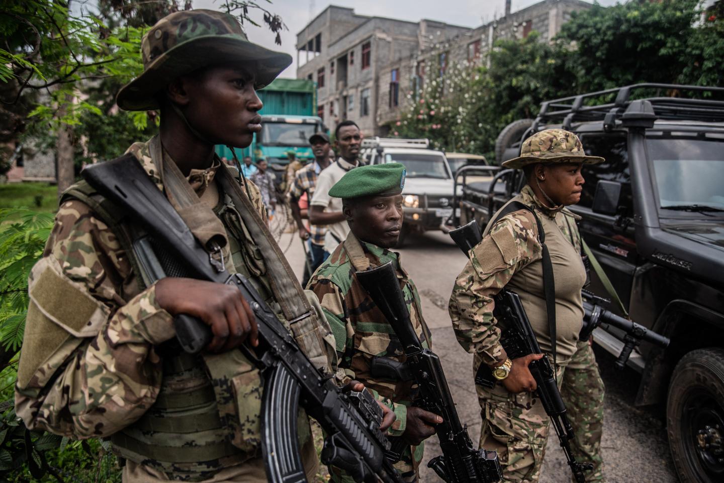 En RDC, des centaines de militaires congolais évacués à travers les zones contrôlées par le M23