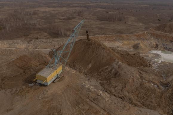 Une mine de titane à ciel ouvert, dans la région de Jytomyr, en Ukraine, le 28 février 2025.